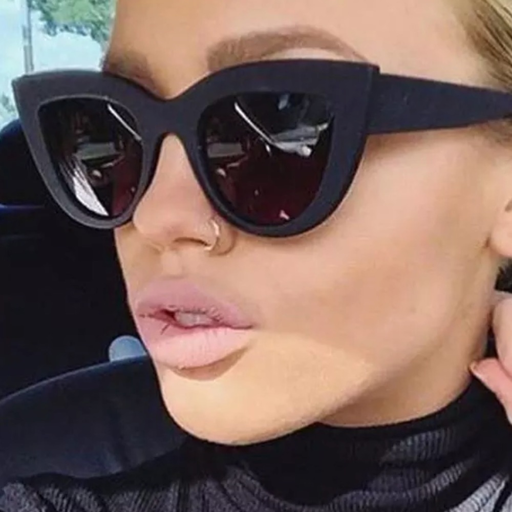 Black thick cateye sunglasses retro Pinup dollbaby - Picture 1 of 1